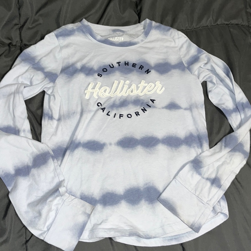 Hollister Long Sleeve Tee Shirt - XS